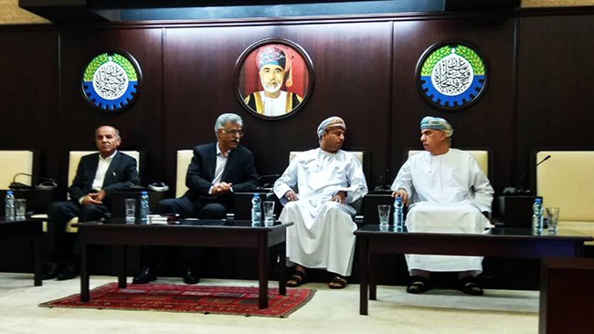 ضرورت توسعه روابط تجاری و اقتصادی با عمان