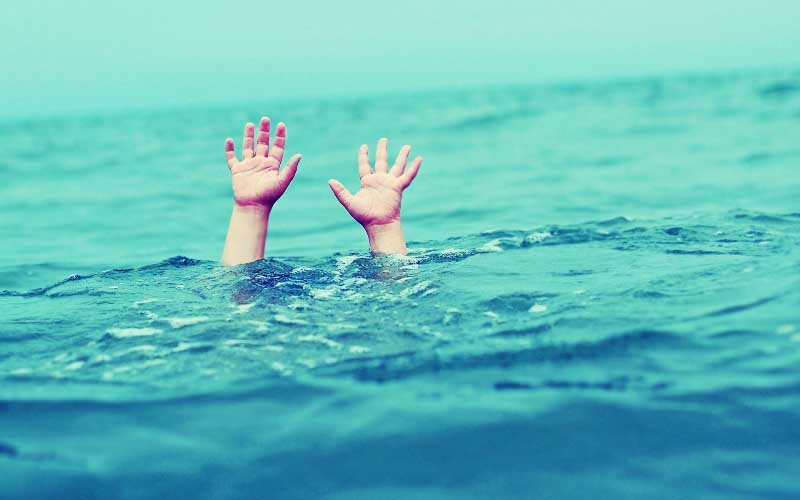 غرق شدن شناگران در دریای خزر