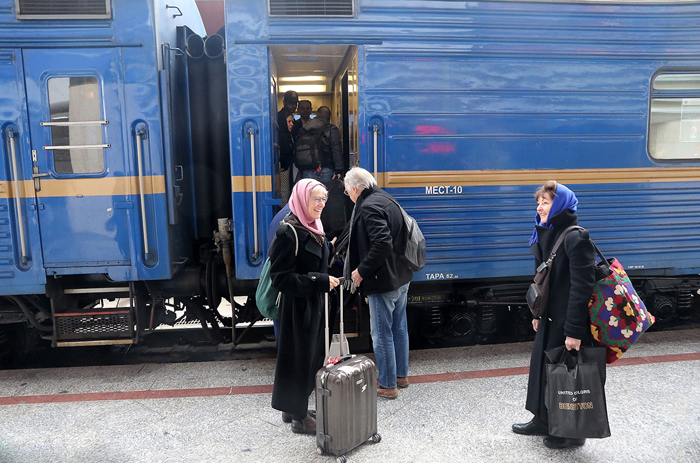 قطار «قلب ایران» وارد سرخس ‌شد؛۳۲ گردشگر بین‌المللی از تهران به ۸ مقصد می‌روند