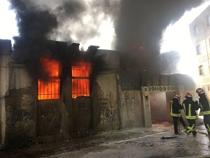 آتش‌سوزی گسترده کارگاه رنگ آمیزی کتیبه در واحد مسکونی کرمانشاه