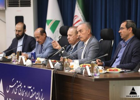 بررسی فرصت های تجاری با حضور هیئت عراقی در منطقه آزاد ارس