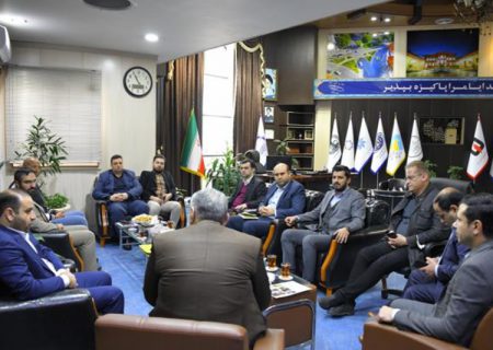 سرپرست شهرداری ساری و اعضای شورا با سرمایه‌گذاران دیدار کردند