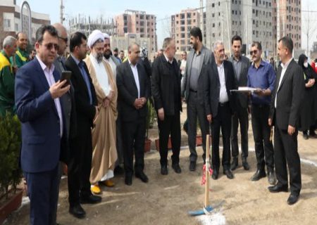 برگزاری آیین کاشت ۲۵۰۰ نهال و آغاز احداث دو پارک محله ای در شهرک زیتون گرگان