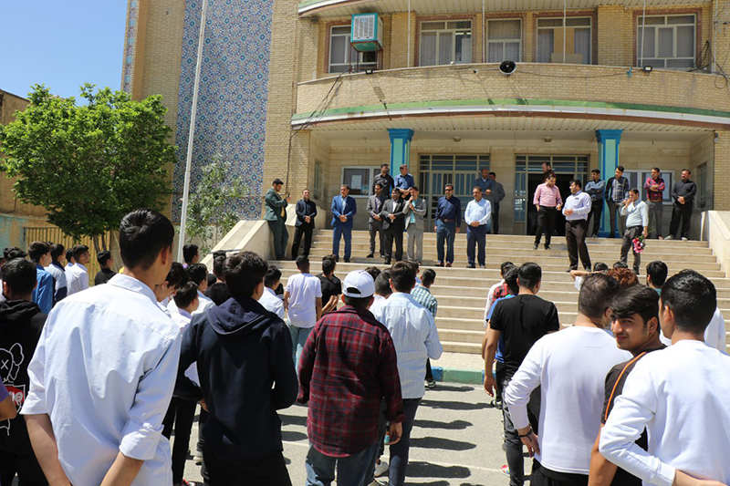 آموزگاران شهر صالحیه مورد تقدیر شهردار و اعضای شورای اسلامی قرار گرفتند