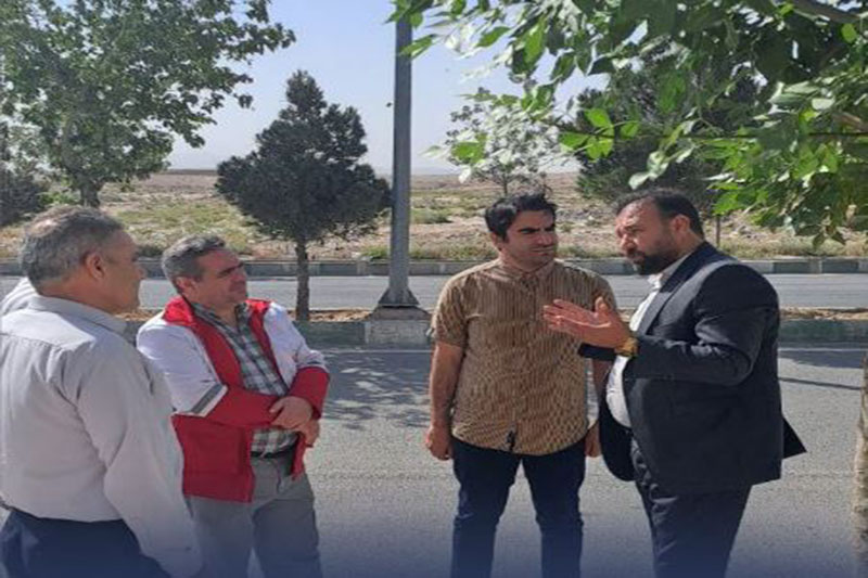 بازدید رئیس هلال احمر از ستاد مدیریت بحران شهر صالحیه
